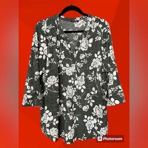 Size 2X women’s shirt